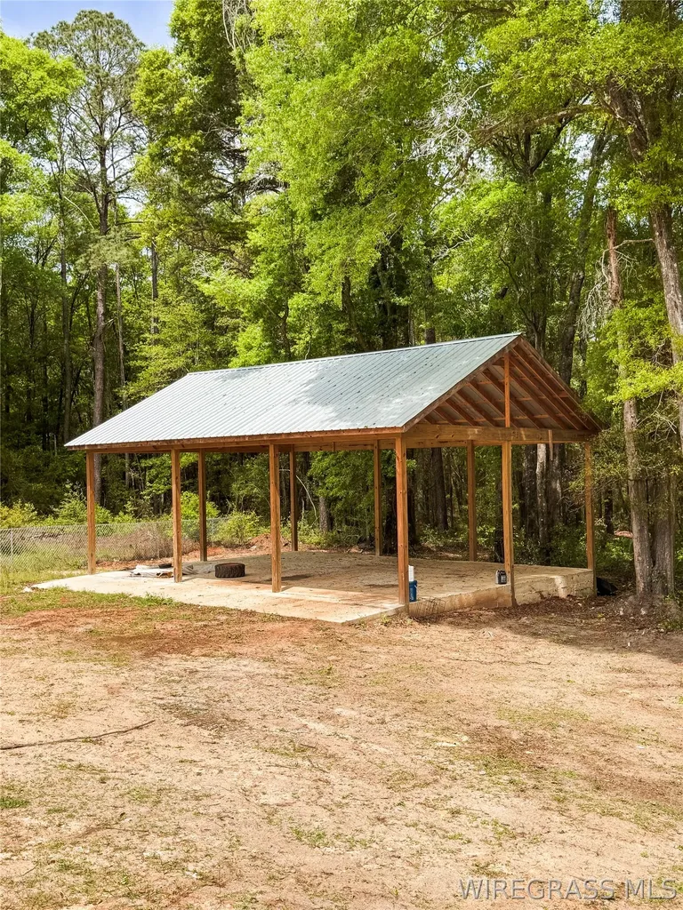 102 Tarhill Road Daleville AL 36322