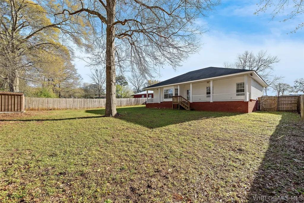 2824 Morningdove Way Enterprise AL 36330