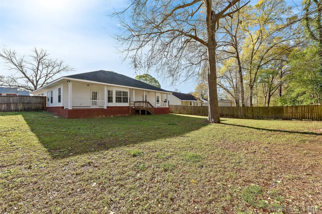 2824 Morningdove Way Enterprise AL 36330