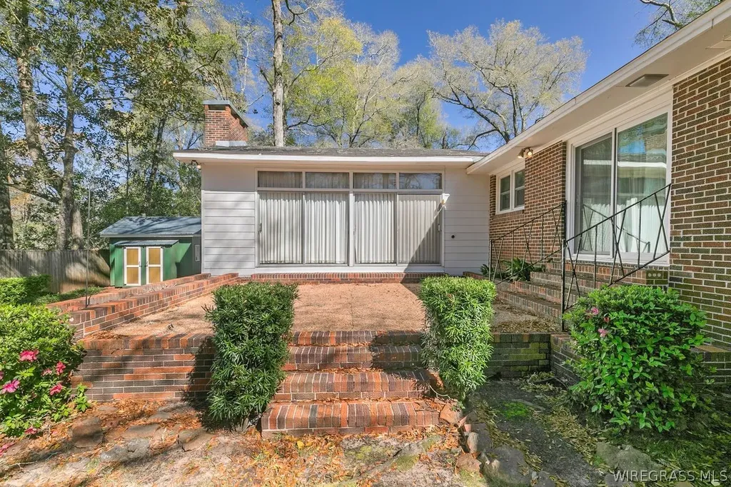 166 Garner Drive Ozark AL 36360