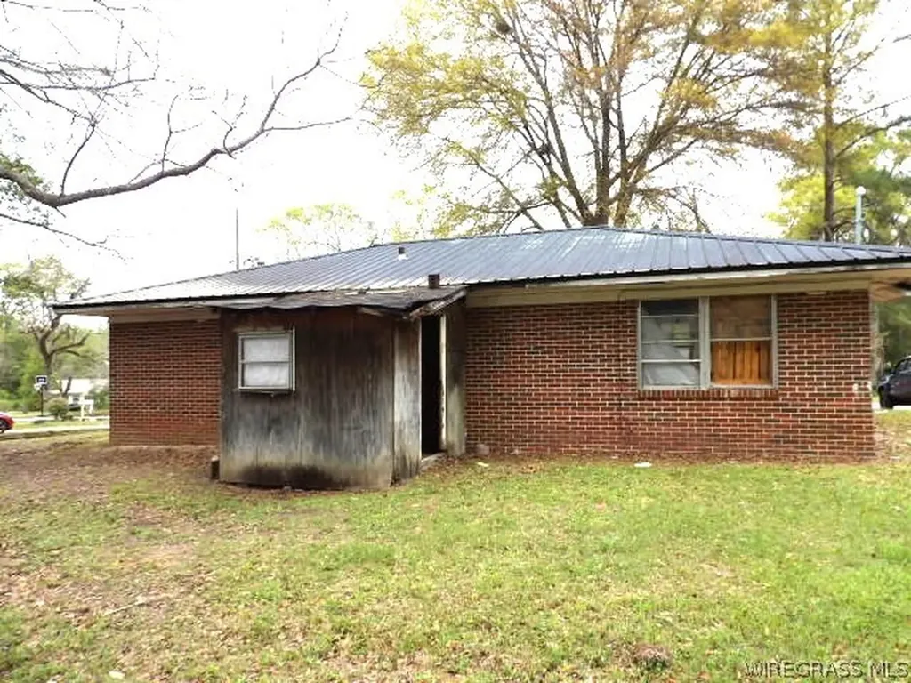 14 Meadow Grove Court Clio AL 36017