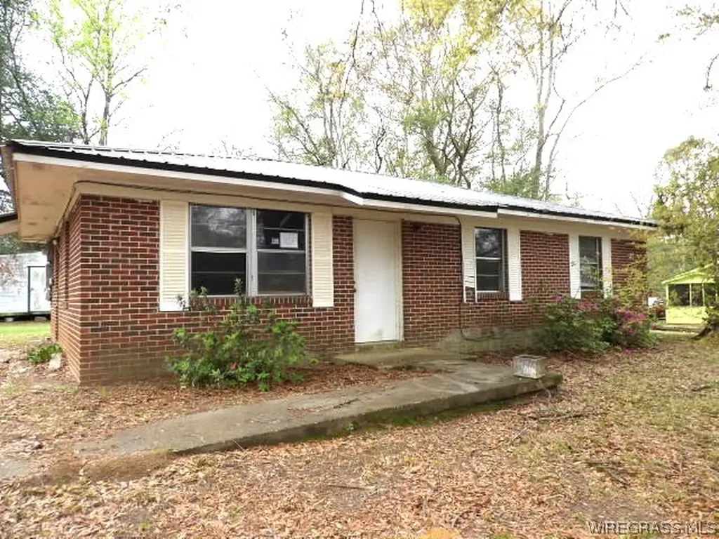 14 Meadow Grove Court Clio AL 36017