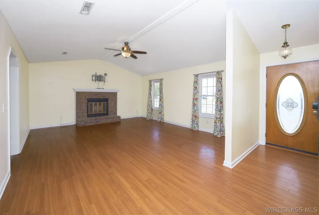112 Courtland Drive Enterprise AL 36330