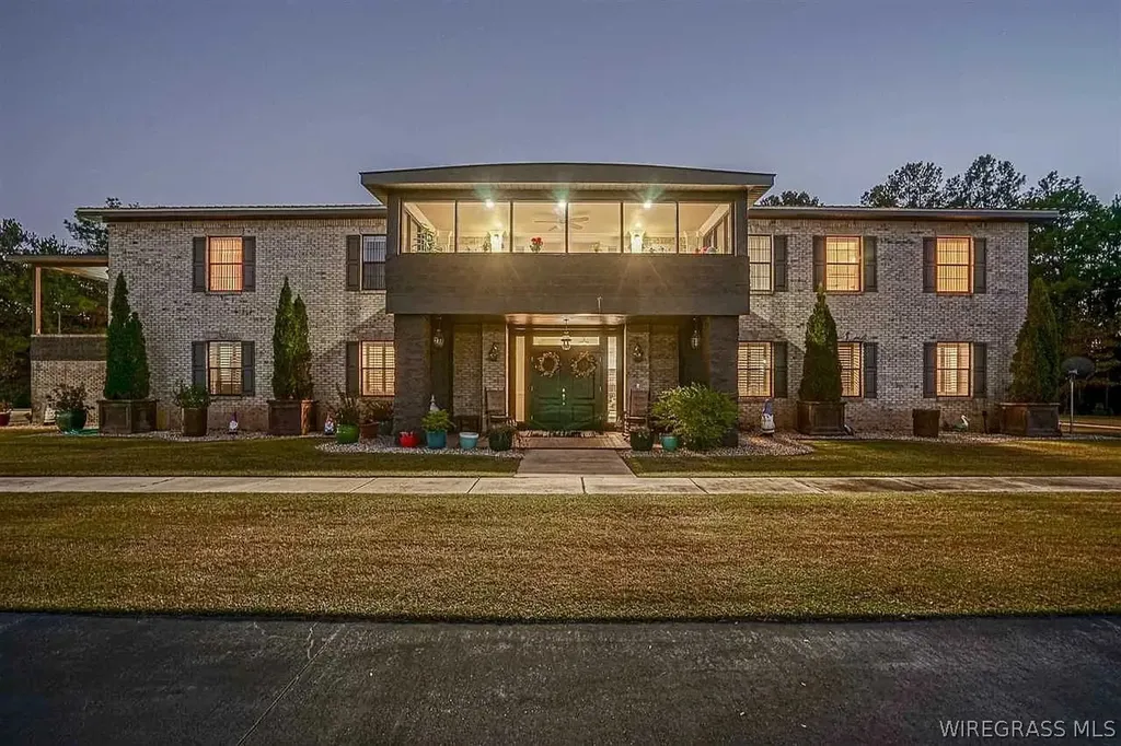 7016 Jd Williamson Road Red Level AL 36474