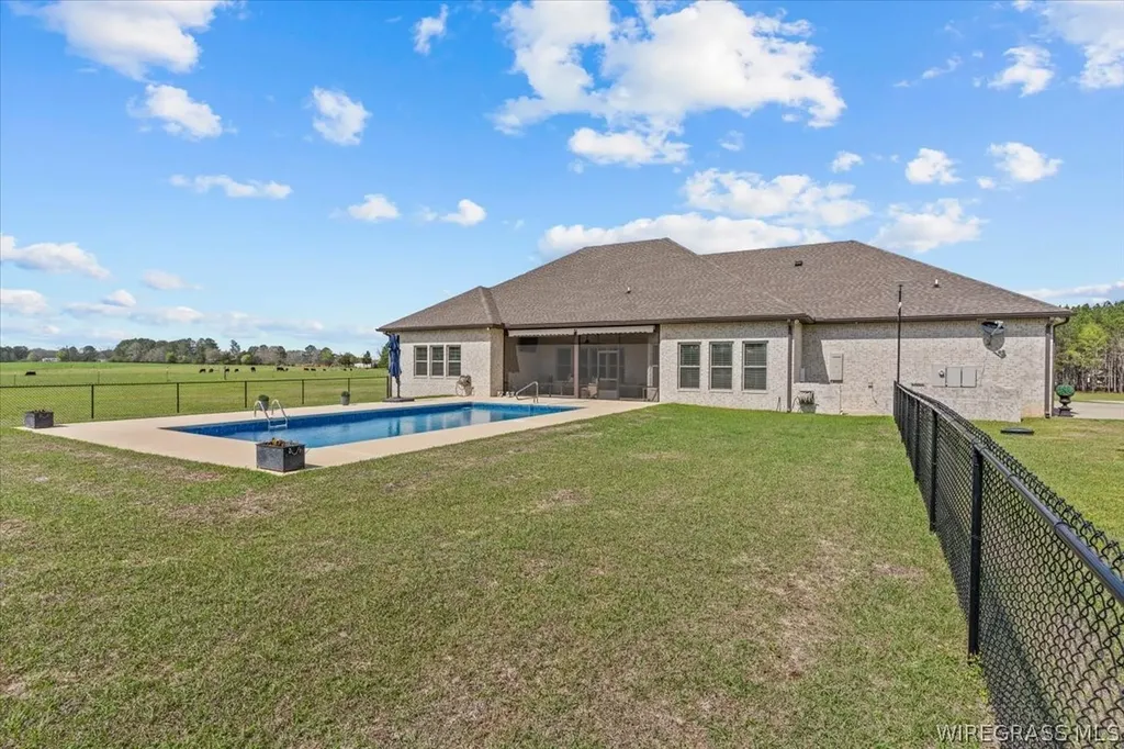 8262 County Road 636 Chancellor AL 36316