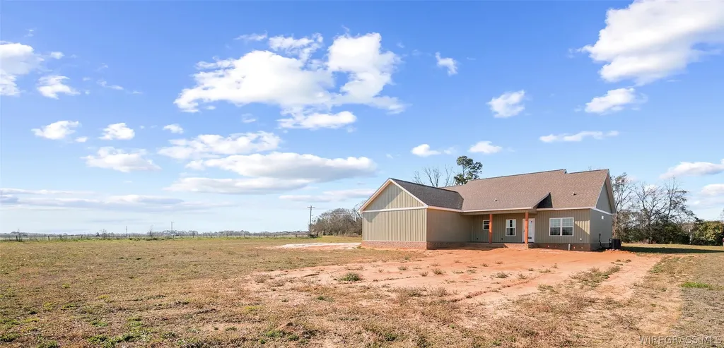 797 Judge Logue Road Newton AL 36352