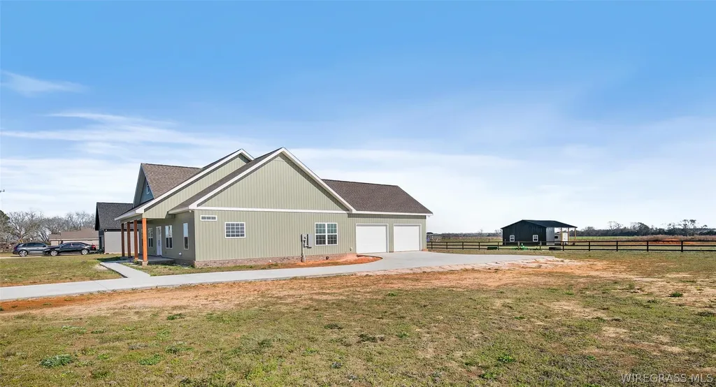 797 Judge Logue Road Newton AL 36352