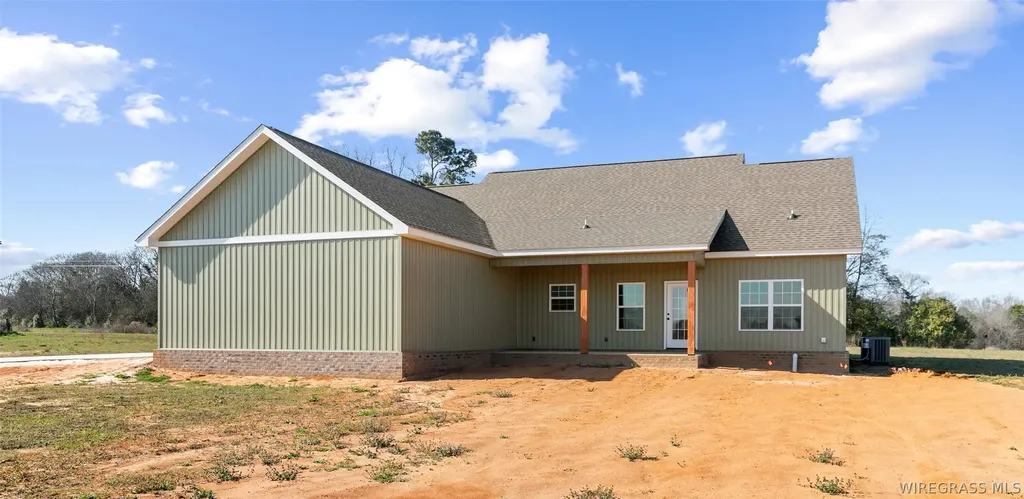 797 Judge Logue Road Newton AL 36352
