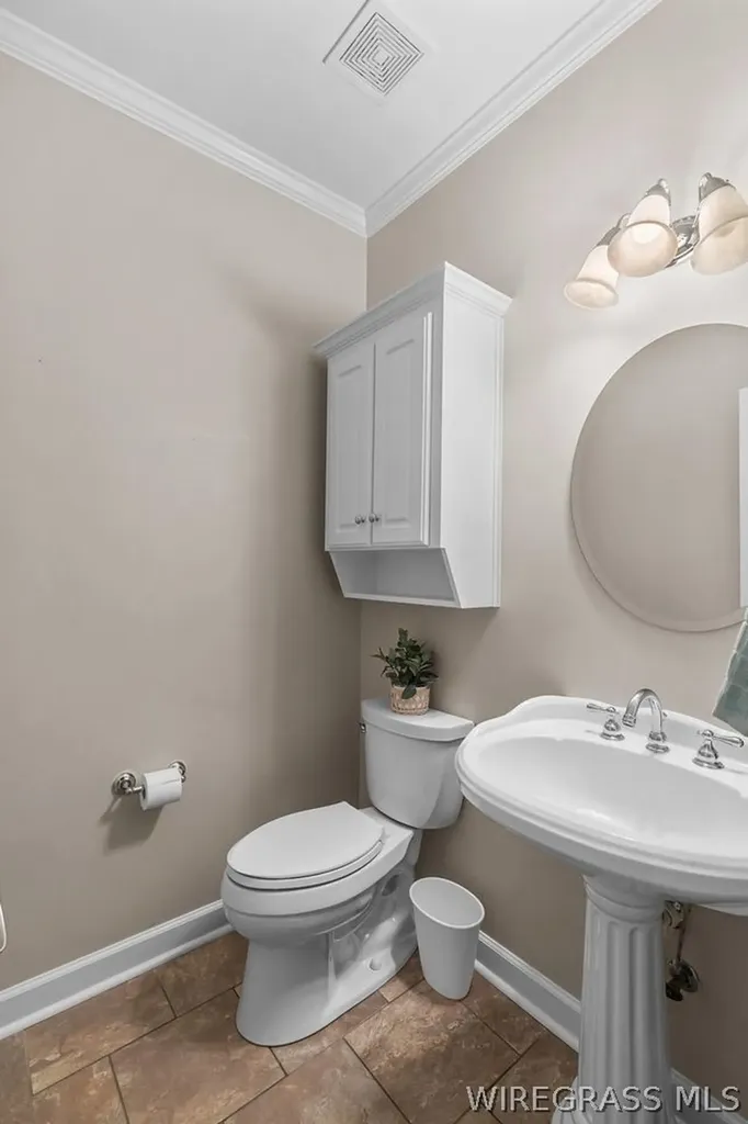 127 Glencoe Way Dothan AL 36305