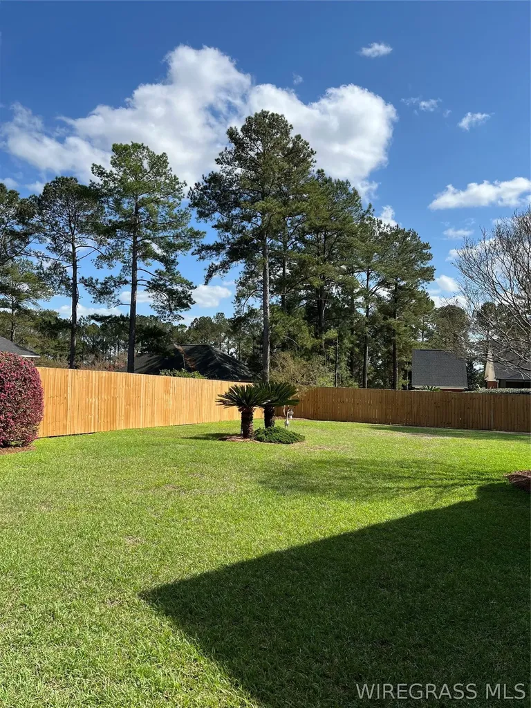 127 Glencoe Way Dothan AL 36305