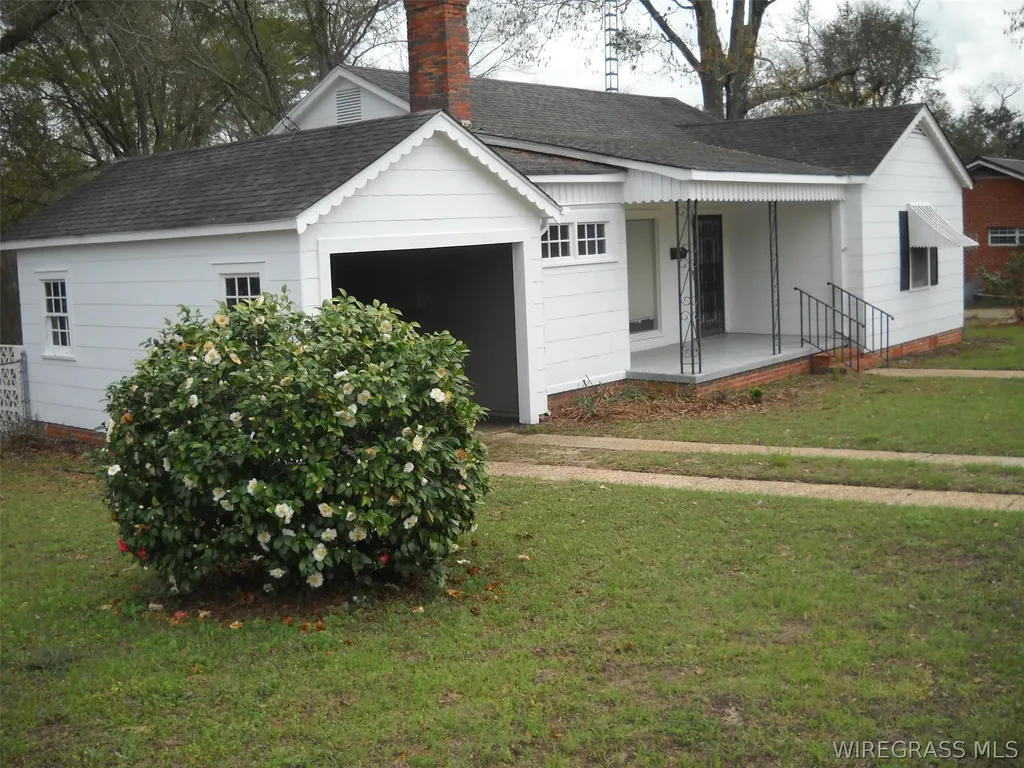 275 White Avenue Ozark AL 36360