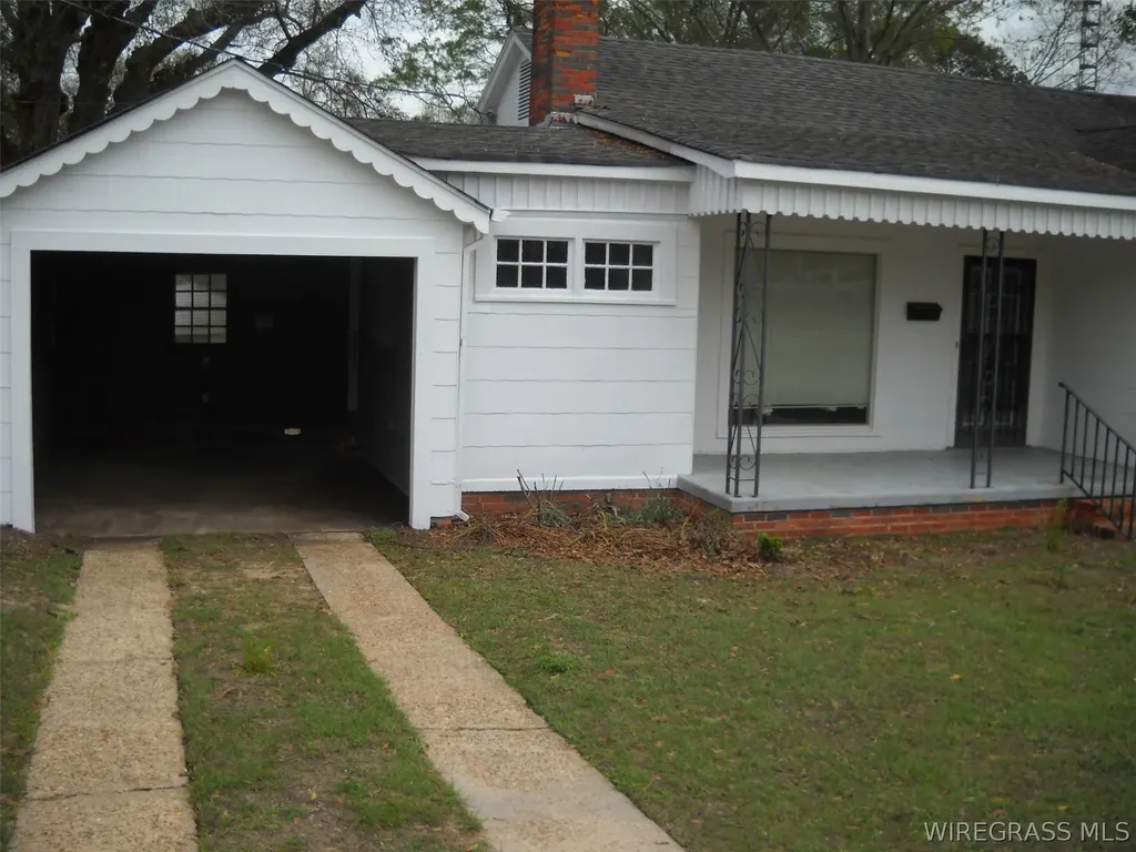 275 White Avenue Ozark AL 36360