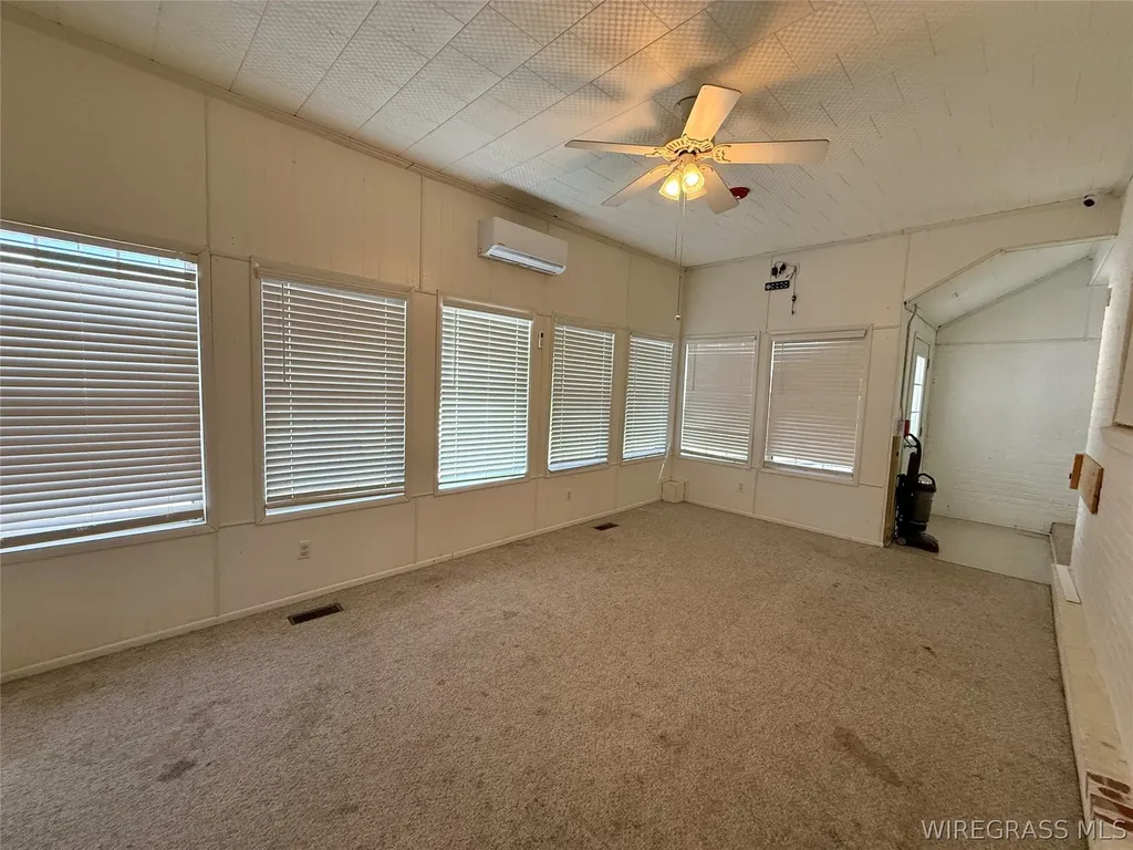 209 W Main Street Hartford AL 36344
