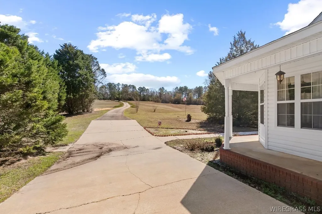 2133 County Road 30 Ozark AL 36360