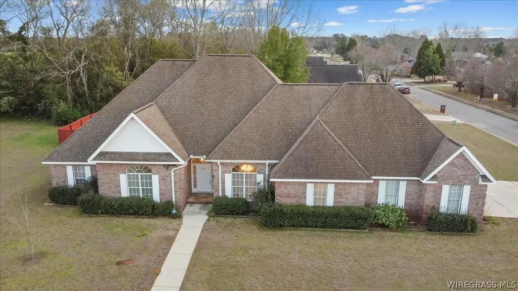 1101 Whitfield Avenue Dothan AL 36305