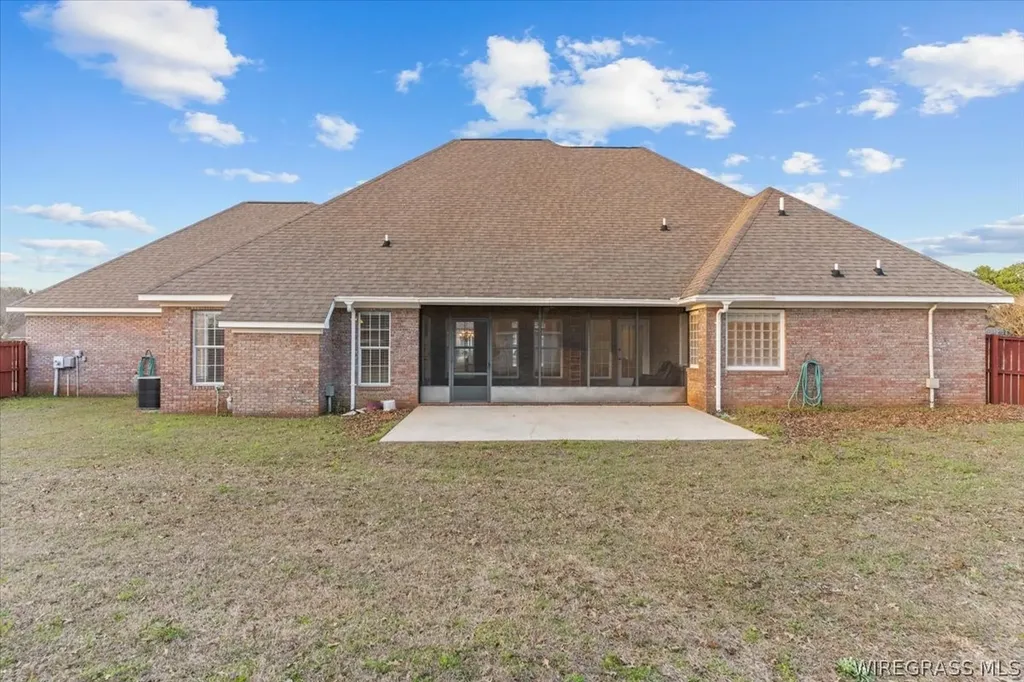 1101 Whitfield Avenue Dothan AL 36305