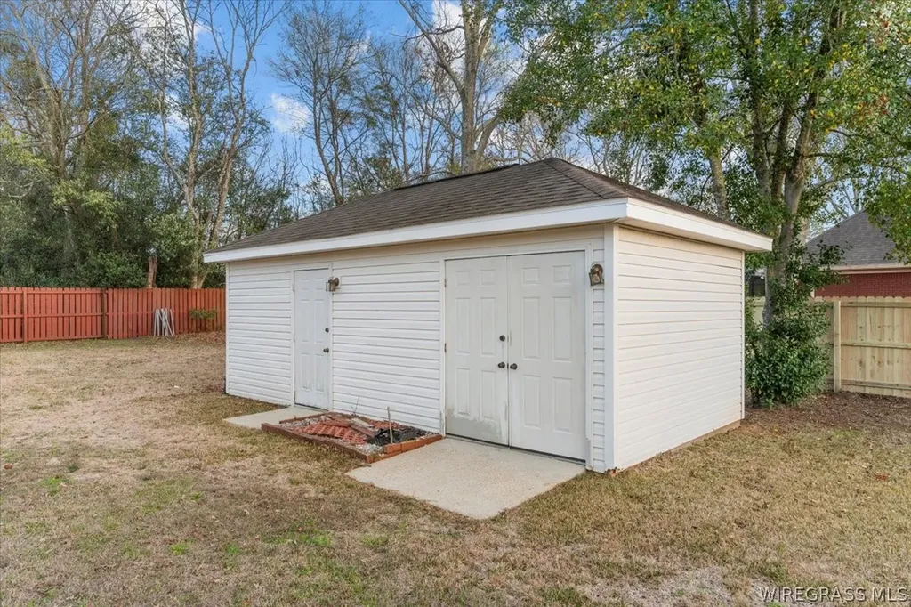 1101 Whitfield Avenue Dothan AL 36305