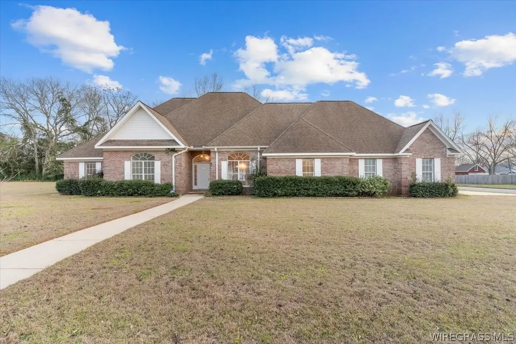 1101 Whitfield Avenue Dothan AL 36305
