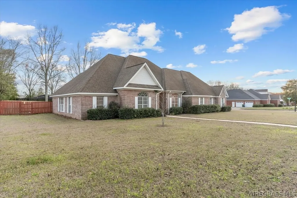 1101 Whitfield Avenue Dothan AL 36305