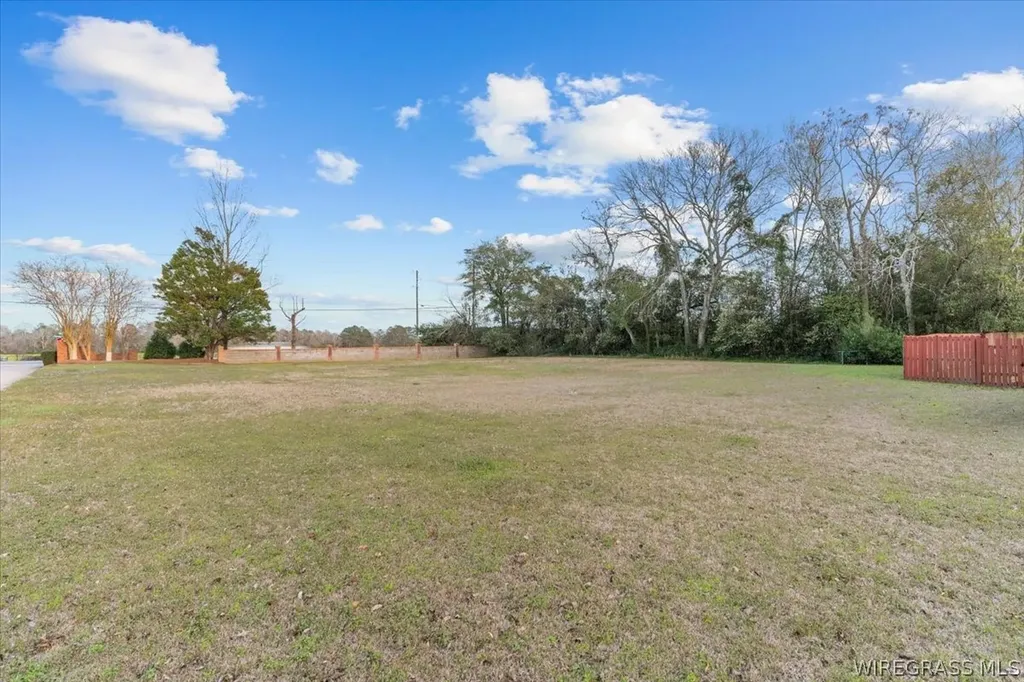 1101 Whitfield Avenue Dothan AL 36305