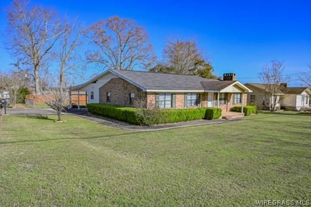 928 E Lee Street Enterprise AL 36330