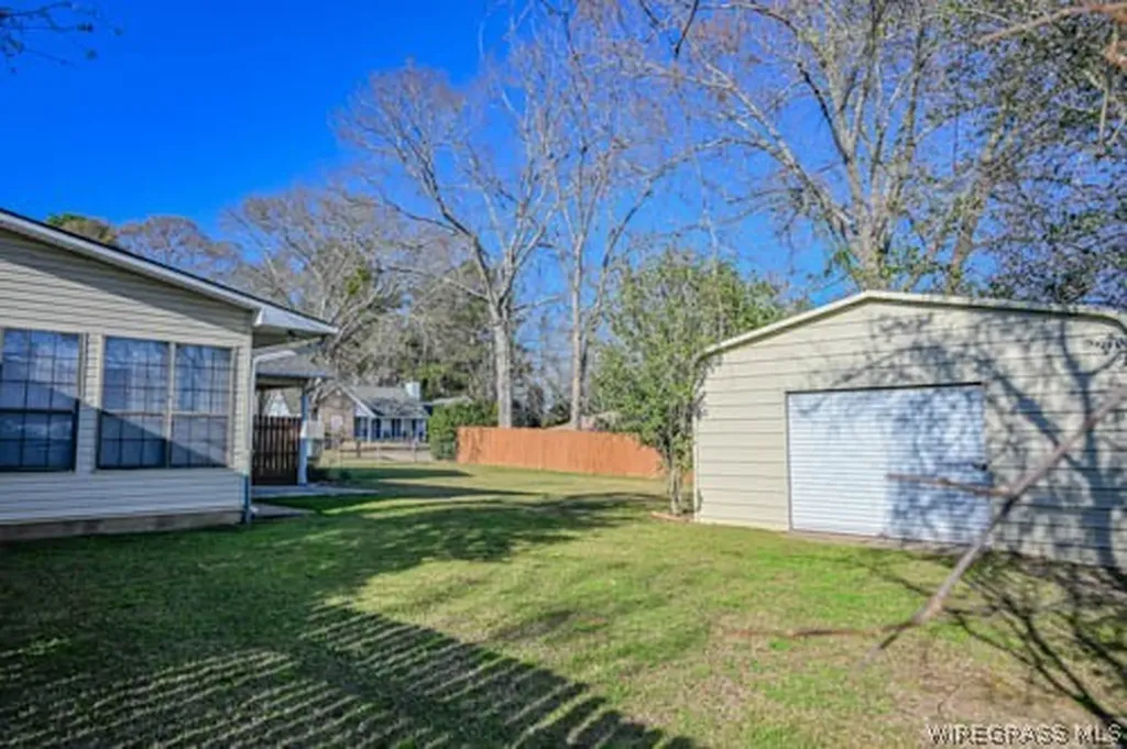 928 E Lee Street Enterprise AL 36330