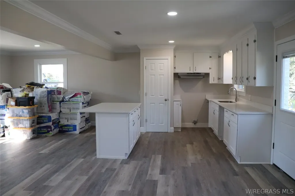136 Dauphin Street Enterprise AL 36330