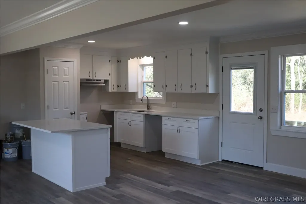 136 Dauphin Street Enterprise AL 36330