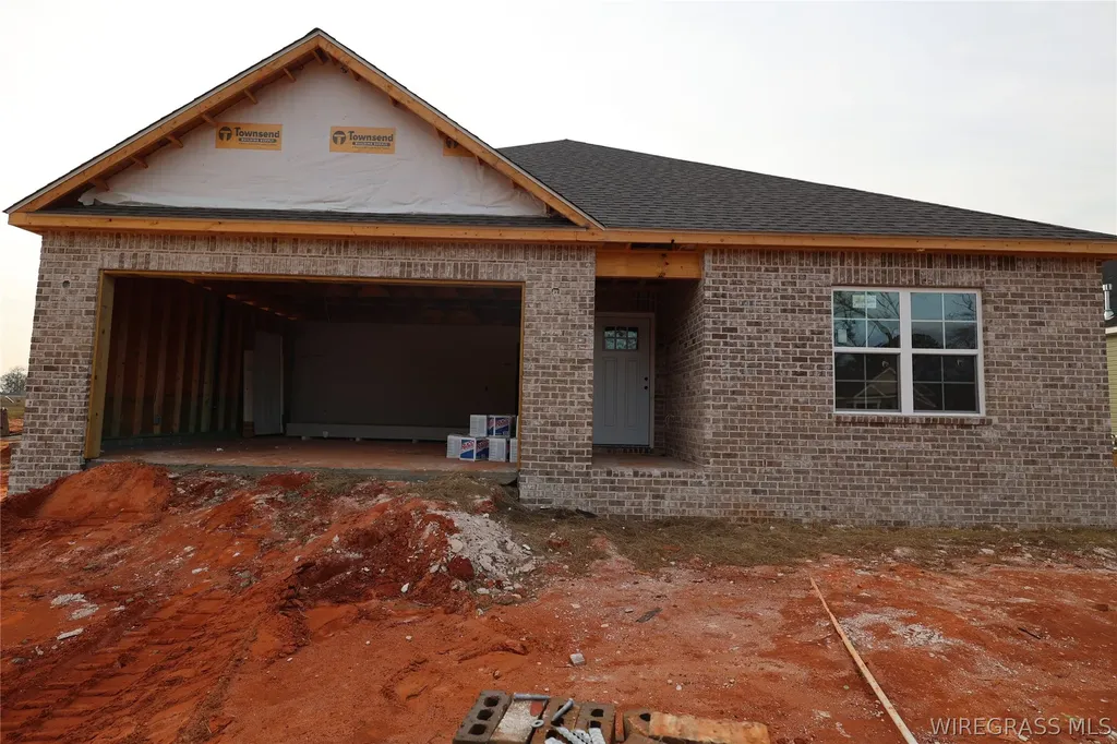 102 Firethorn Way Enterprise AL 36330