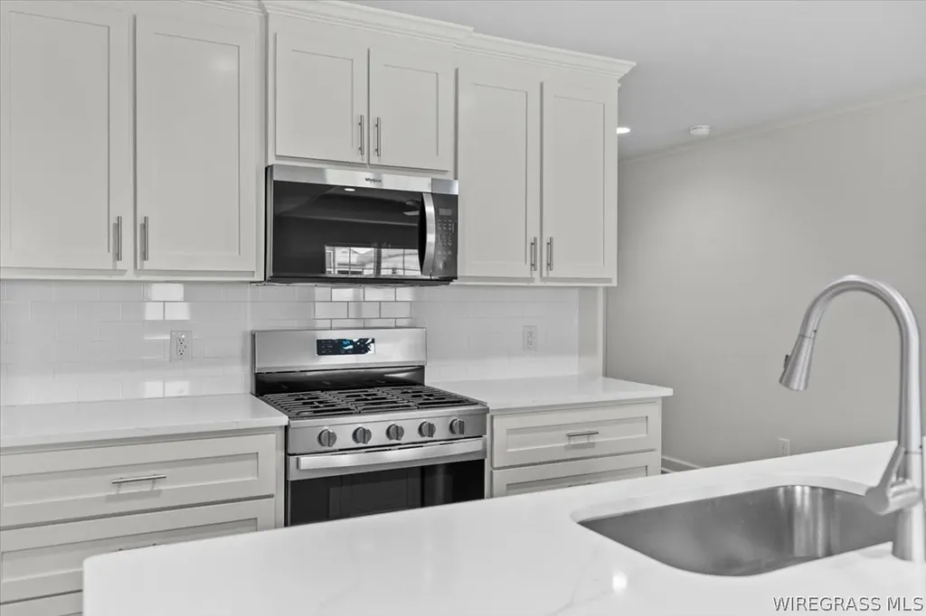 102 Firethorn Way Enterprise AL 36330