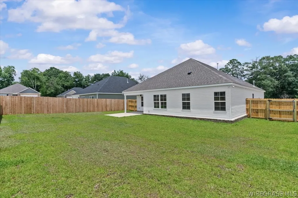 102 Firethorn Way Enterprise AL 36330