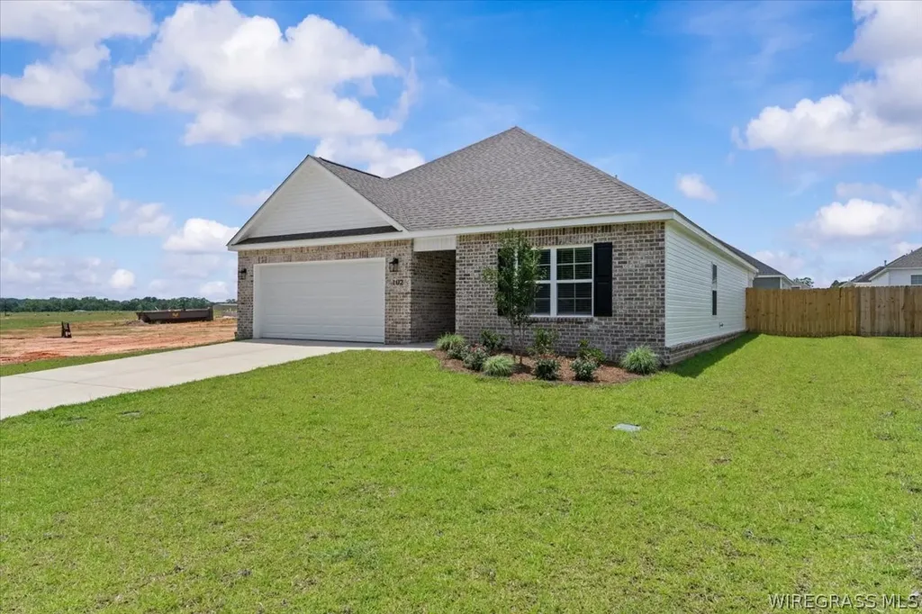 102 Firethorn Way Enterprise AL 36330