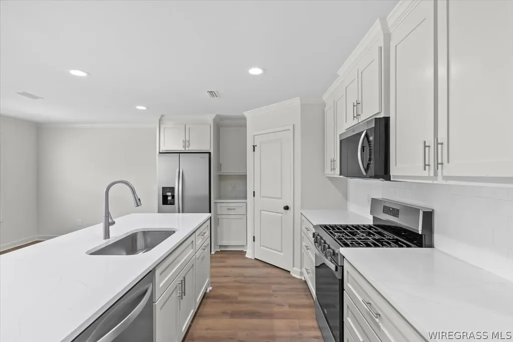 102 Firethorn Way Enterprise AL 36330