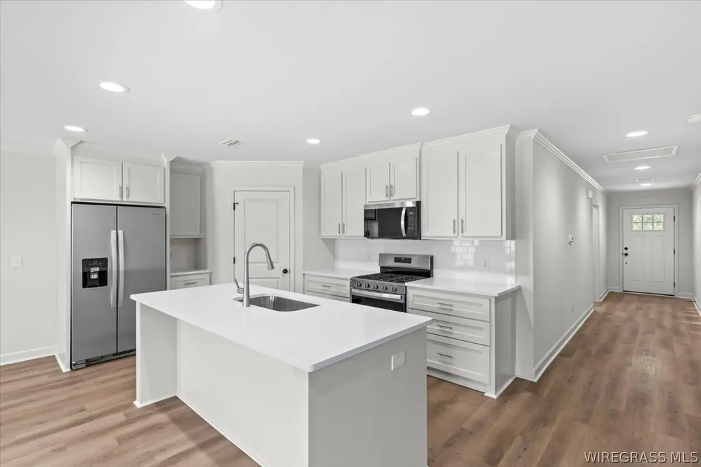 102 Firethorn Way Enterprise AL 36330