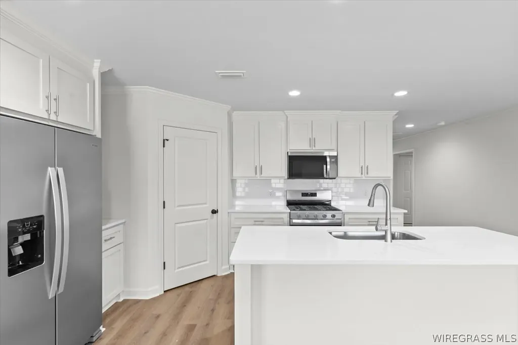 102 Firethorn Way Enterprise AL 36330
