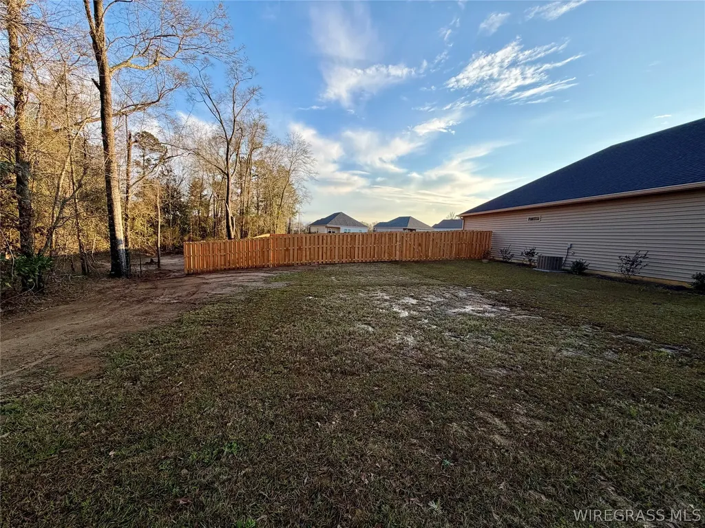 1642 Smithville Road Dothan AL 36301