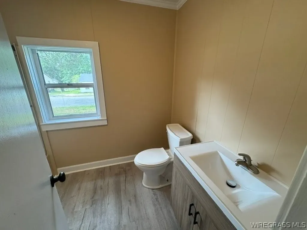 1011 Irwin Street Dothan AL 36301