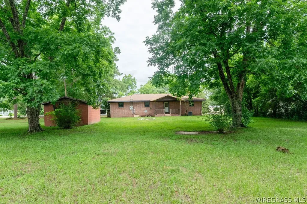245 W Main Street Daleville AL 36322