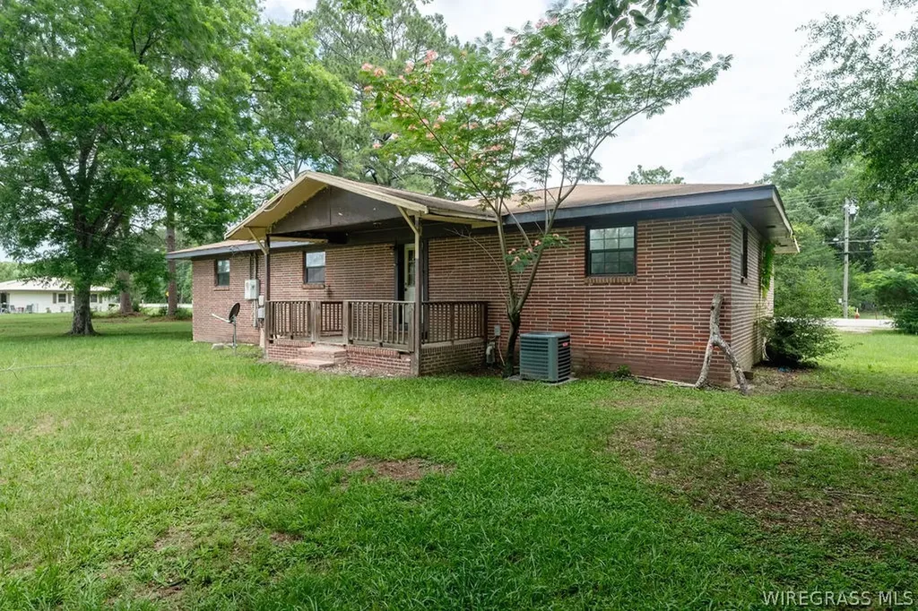 245 W Main Street Daleville AL 36322