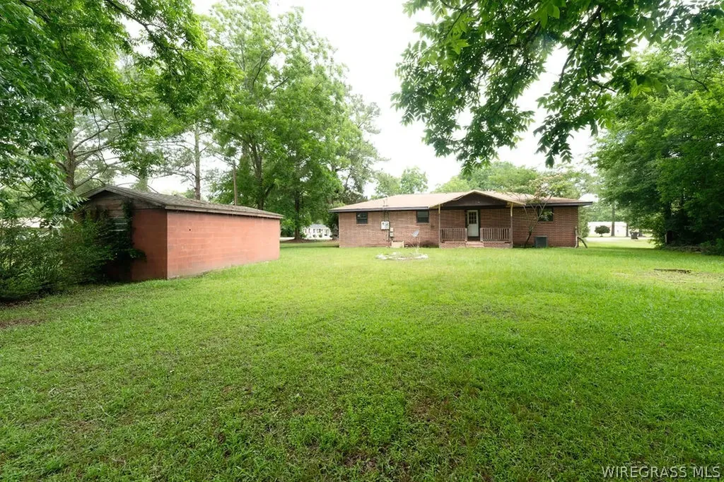 245 W Main Street Daleville AL 36322