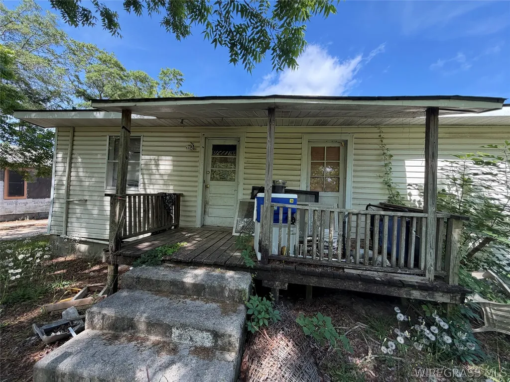 818 Bayshore Avenue Dothan AL 36303