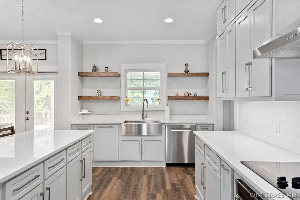 105 Gary Court Dothan AL 36303