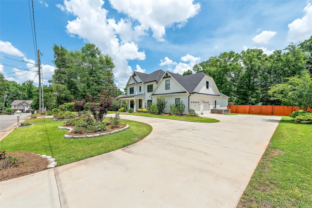105 Gary Court Dothan AL 36303