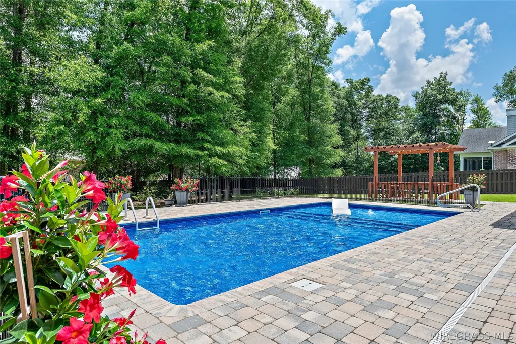 105 Gary Court Dothan AL 36303