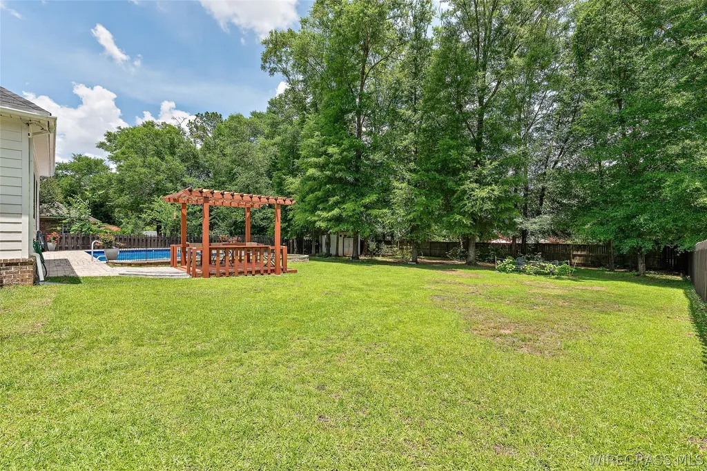 105 Gary Court Dothan AL 36303