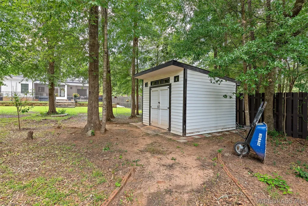 105 Gary Court Dothan AL 36303