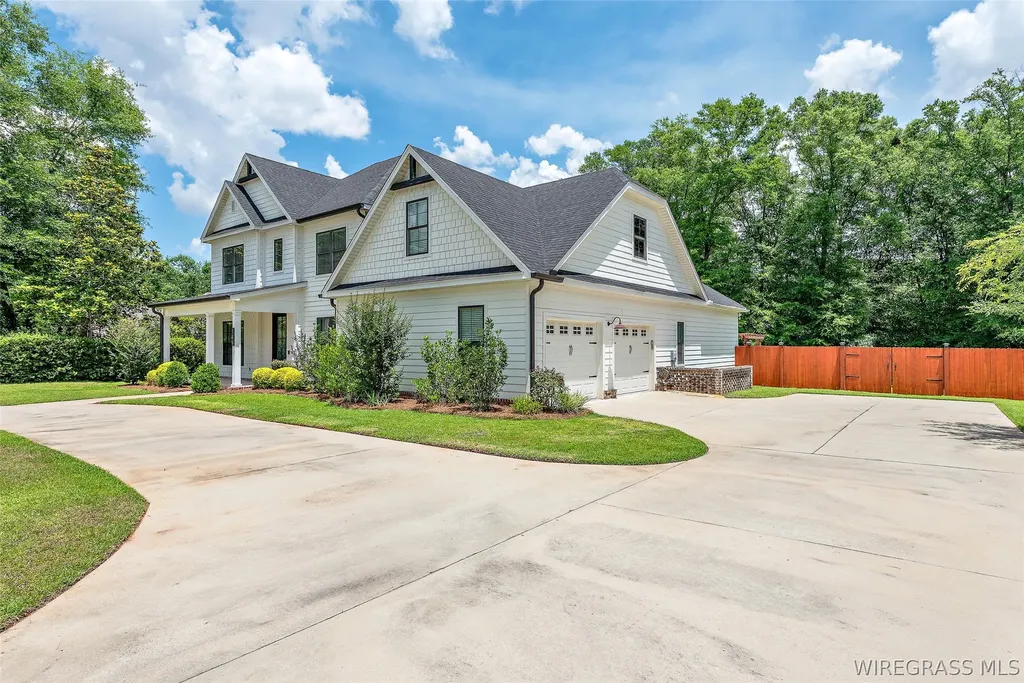 105 Gary Court Dothan AL 36303