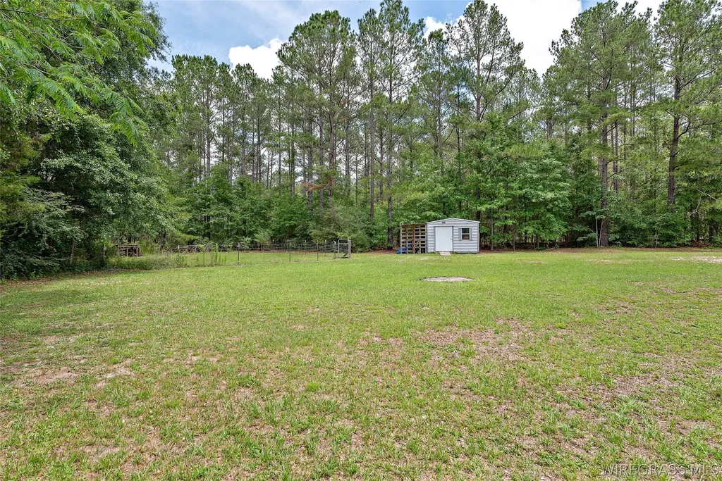 13308 W State Highway 52 Highway Samson AL 36477