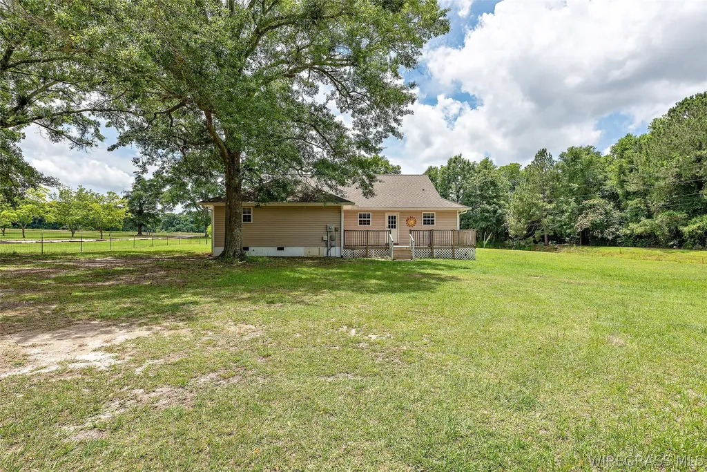 13308 W State Highway 52 Highway Samson AL 36477