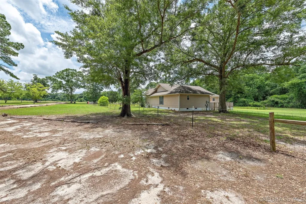 13308 W State Highway 52 Highway Samson AL 36477